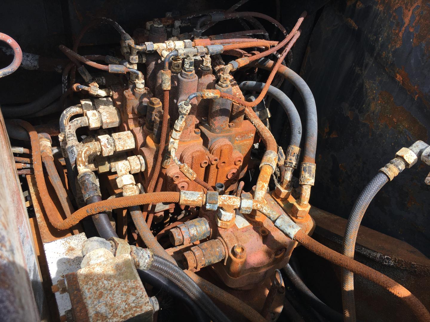 ./imagenes/INVOICE/2019/16744/EXCAVADORA SANY  SY-135C PARA PARTES (29).JPG